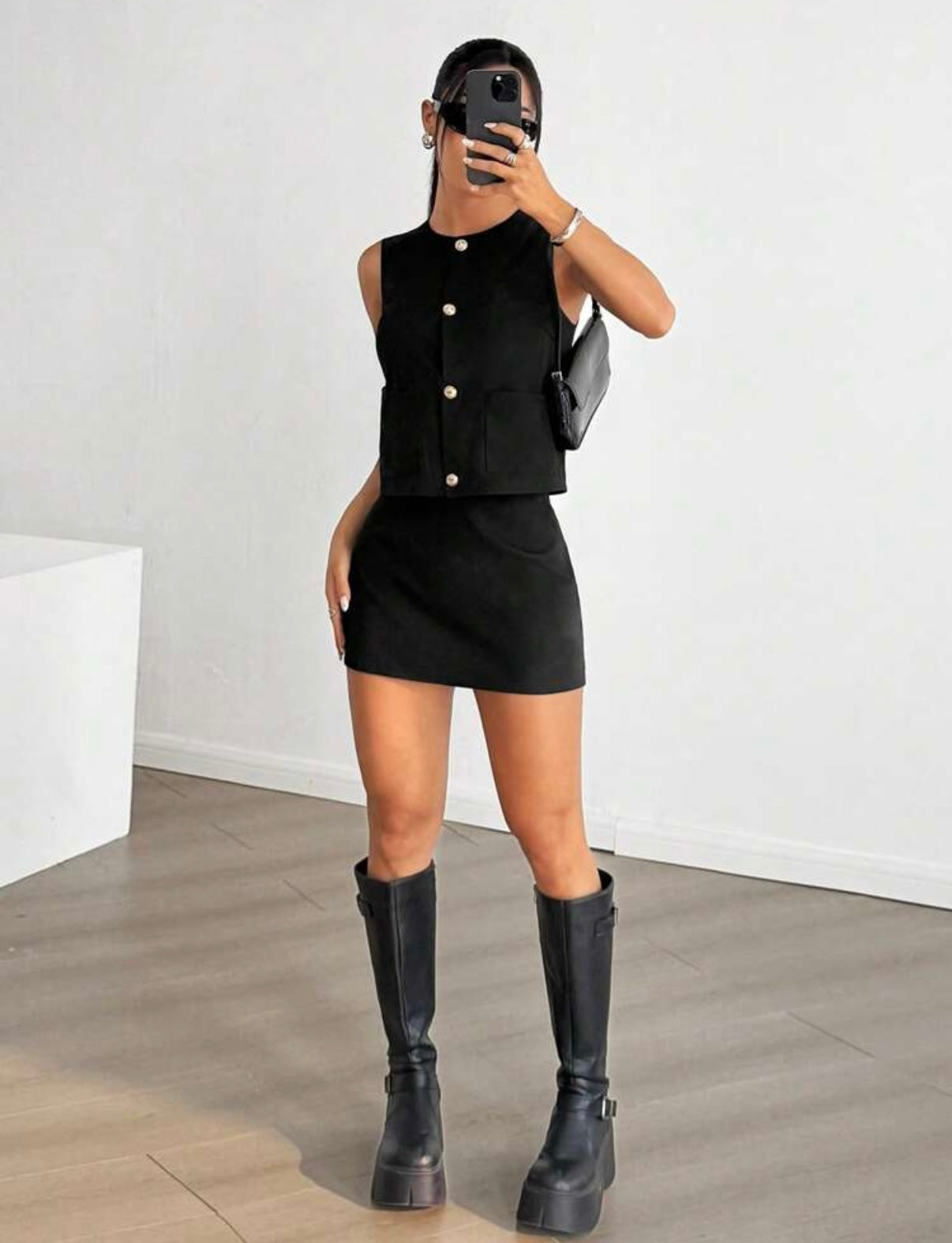 Conjunto negro mini falda