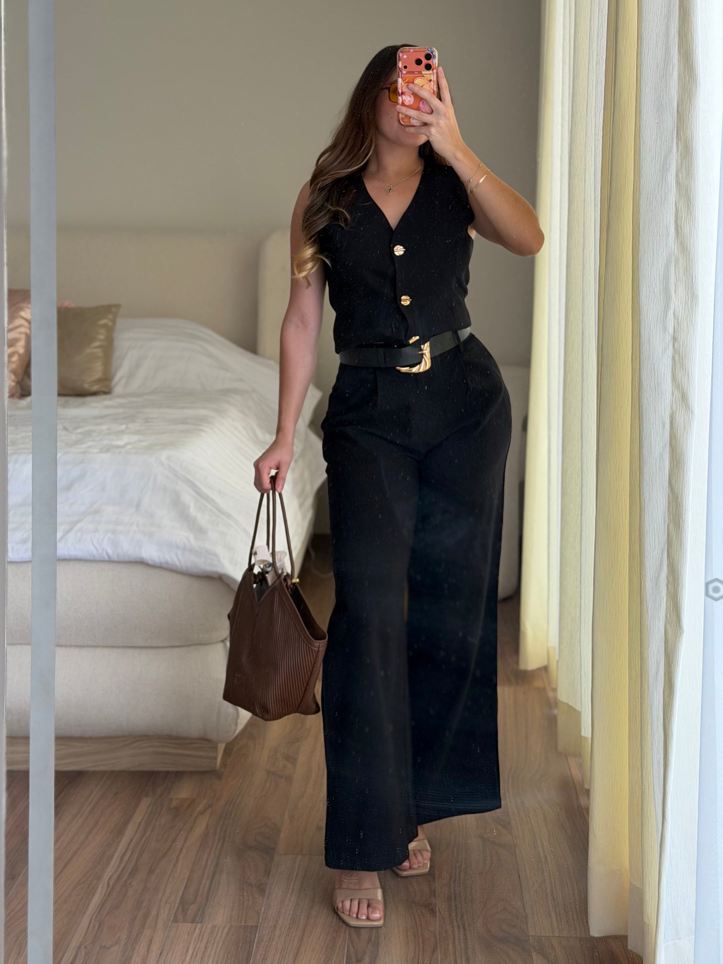 Conjunto negro con cinto