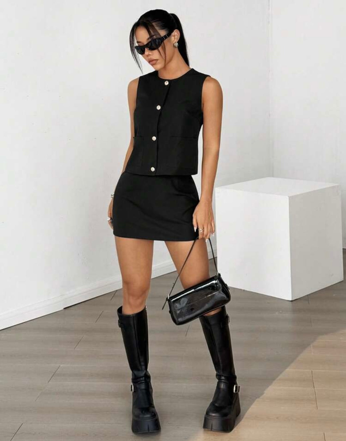 Conjunto negro mini falda