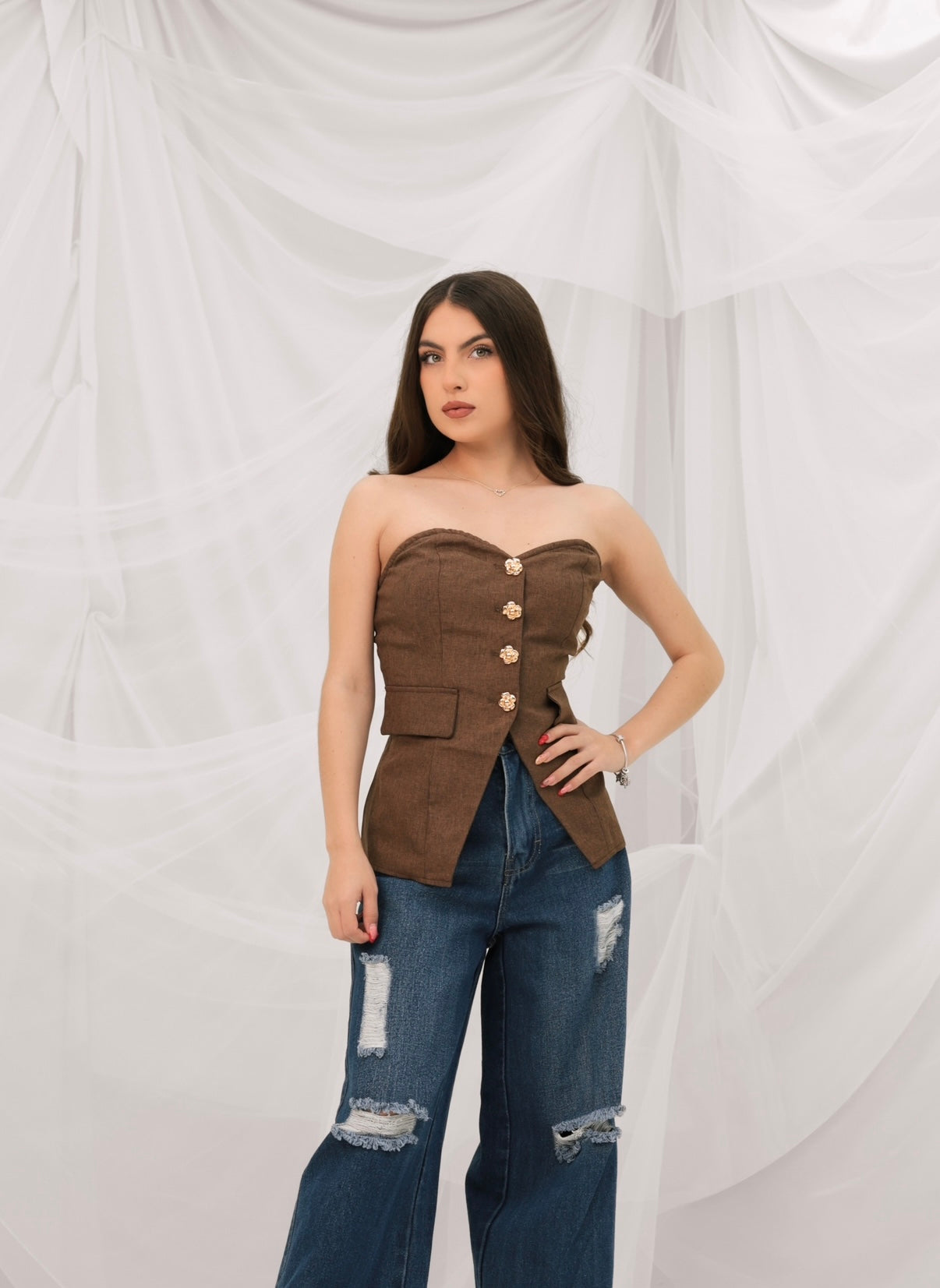 Blusa café straple
