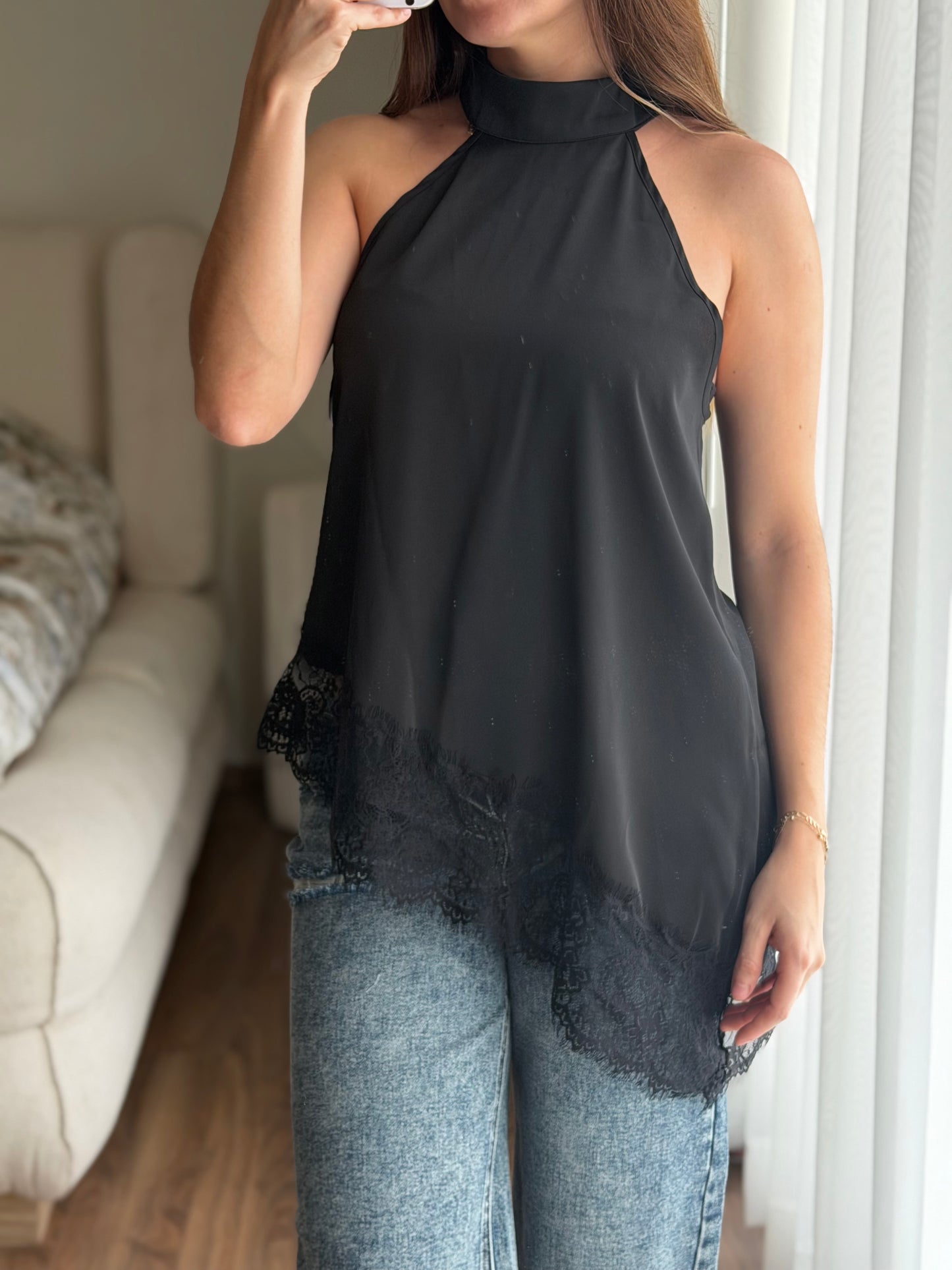 Blusa encaje asimétrica