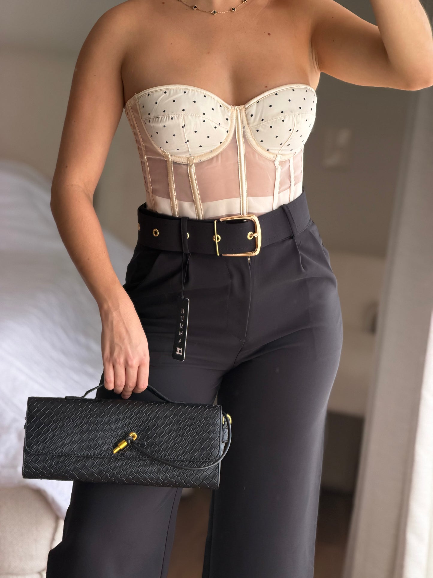 Pantalón negro de vestir con cinto