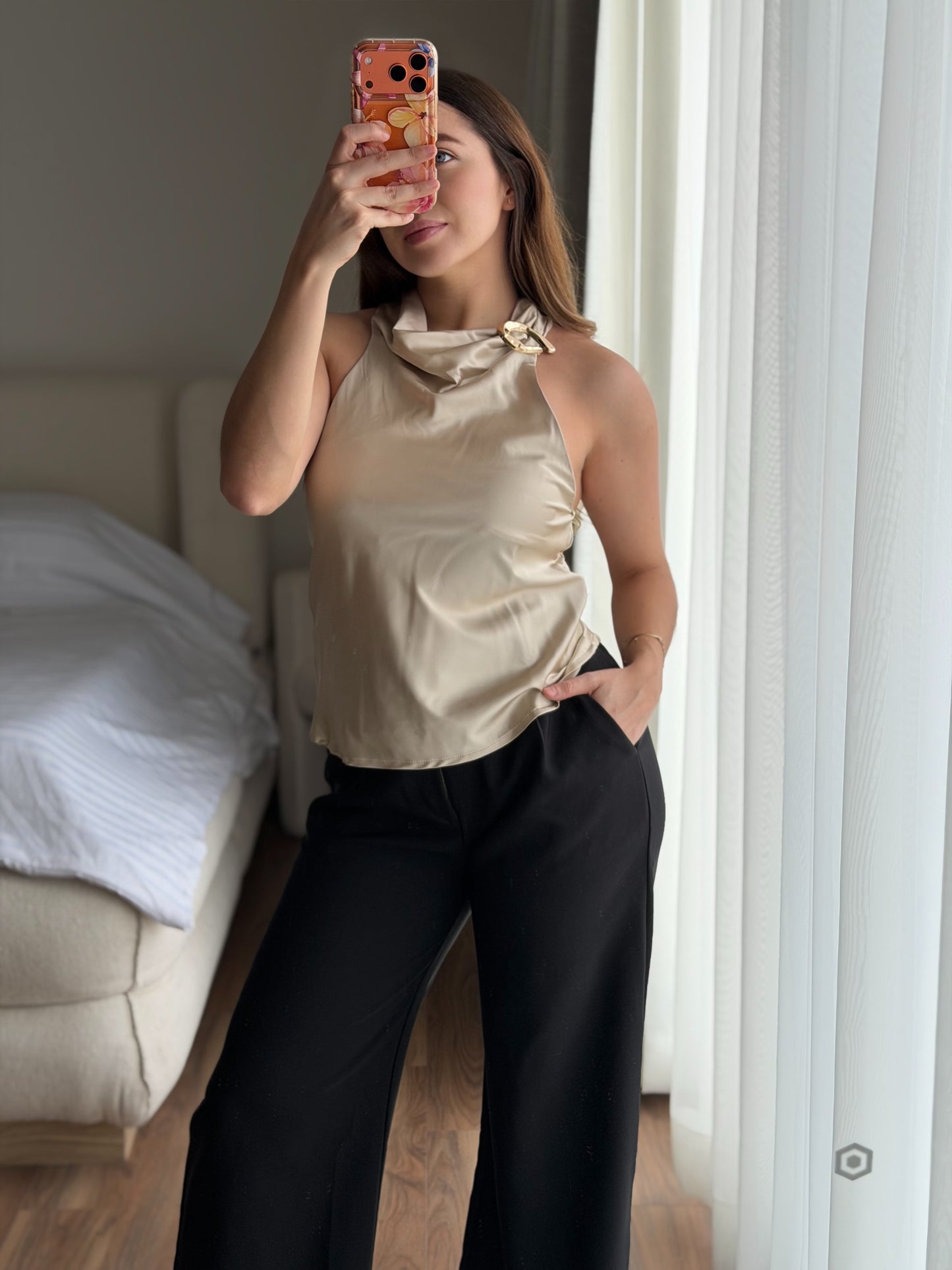 Blusa satin beige