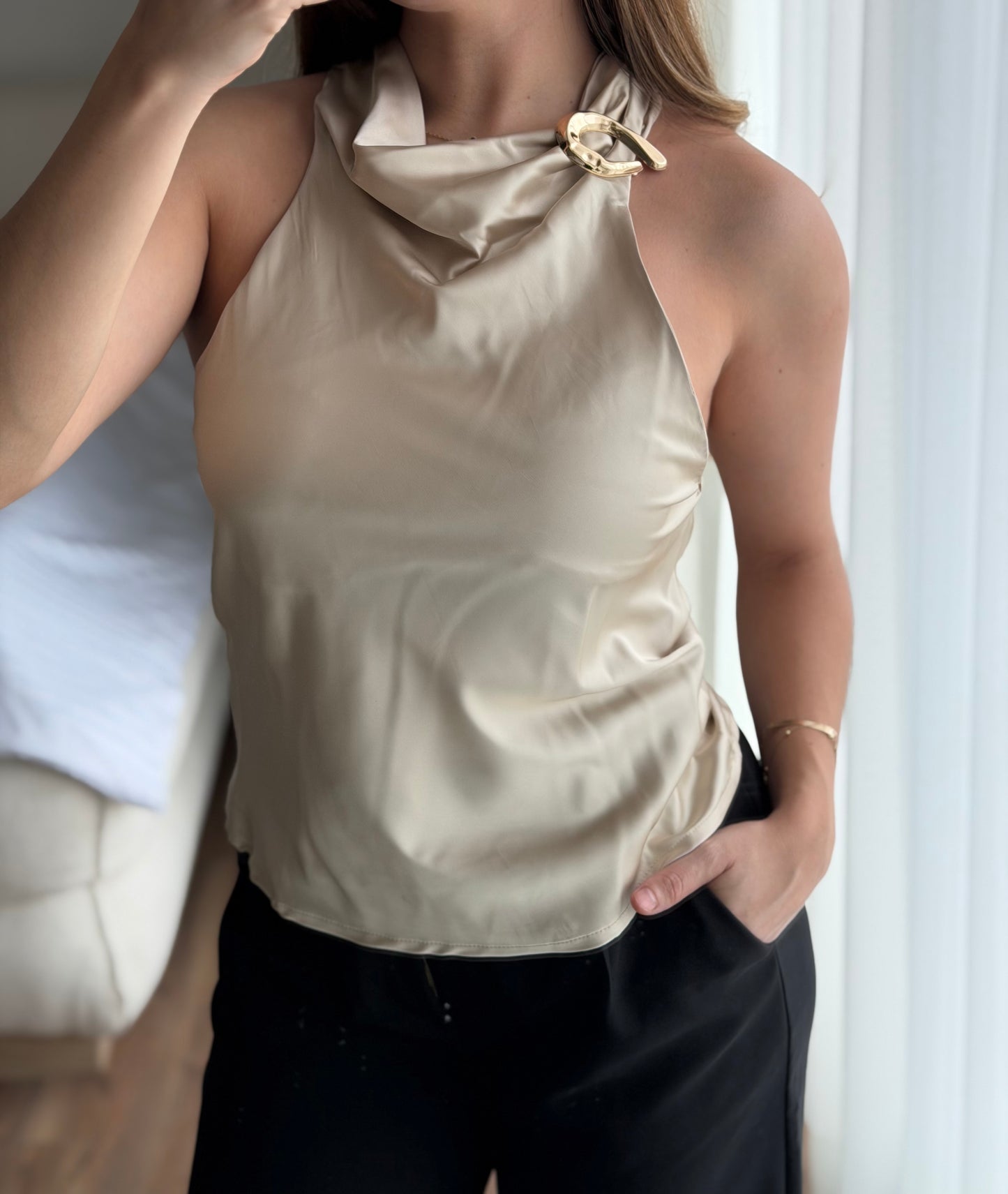 Blusa satin beige