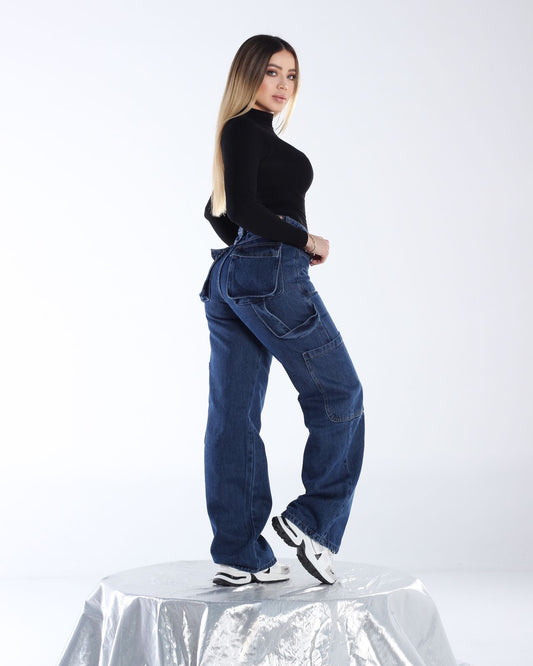 Pantalón cargo oscuro