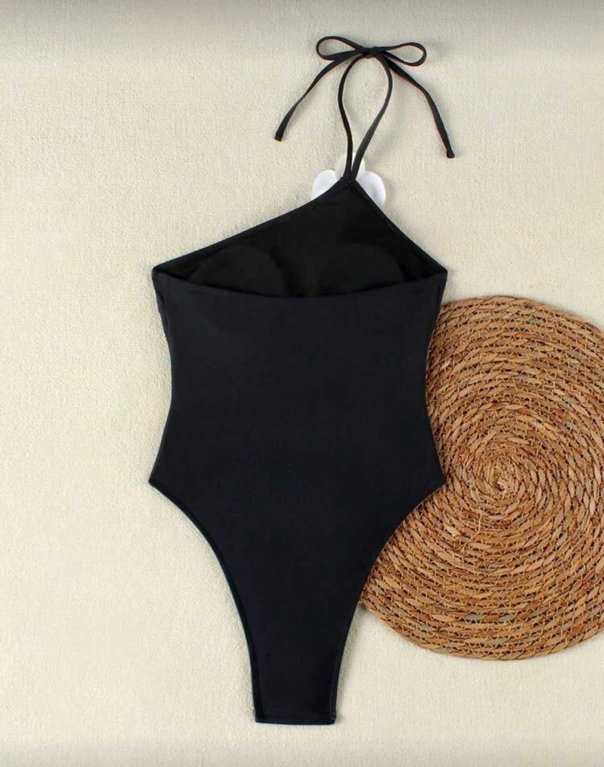 Traje de baño con flor